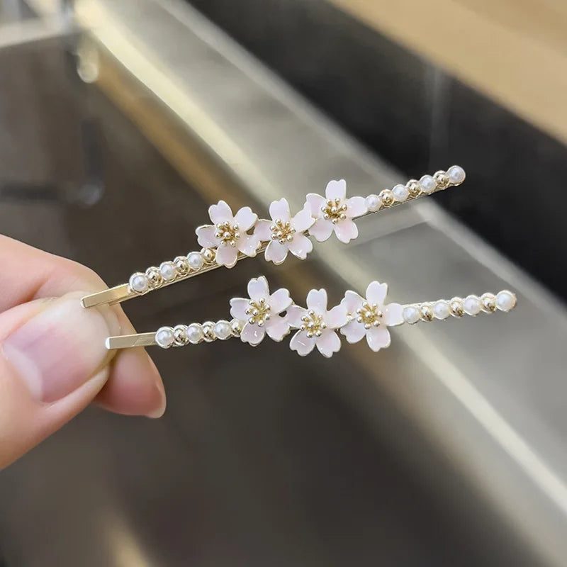 The Min-Ji Floral Bobby Pins white and silver