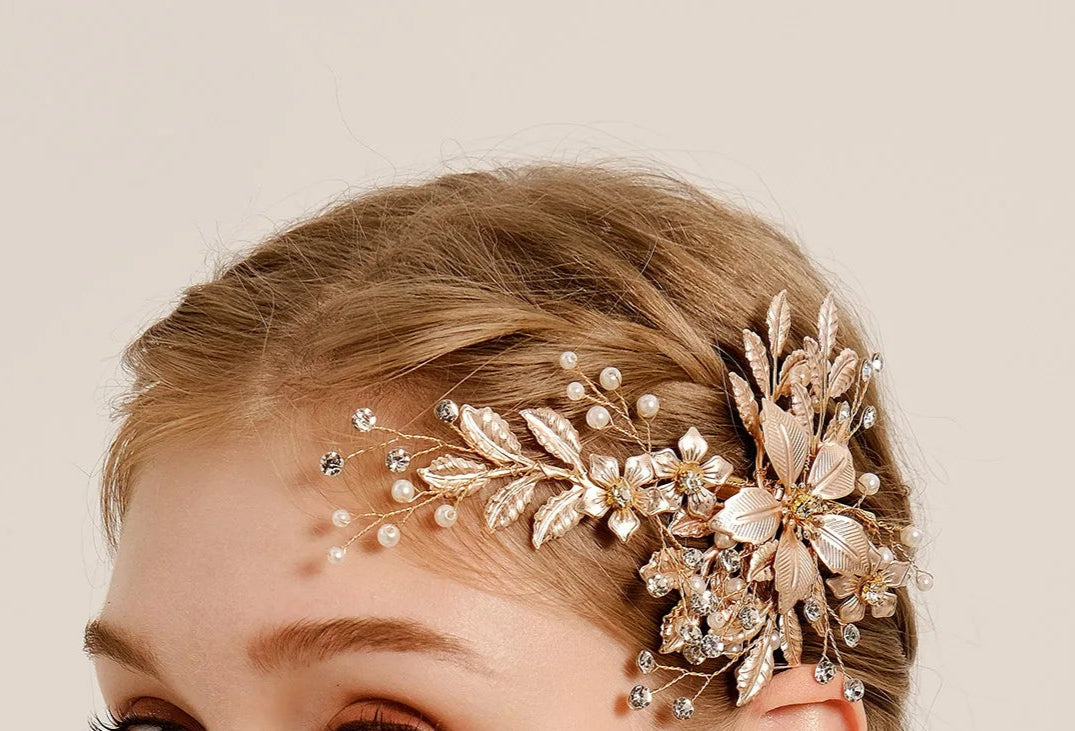 The Catalina Floral Hair Clip