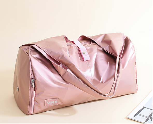 The Pearlescent Dance Bag shiny pink