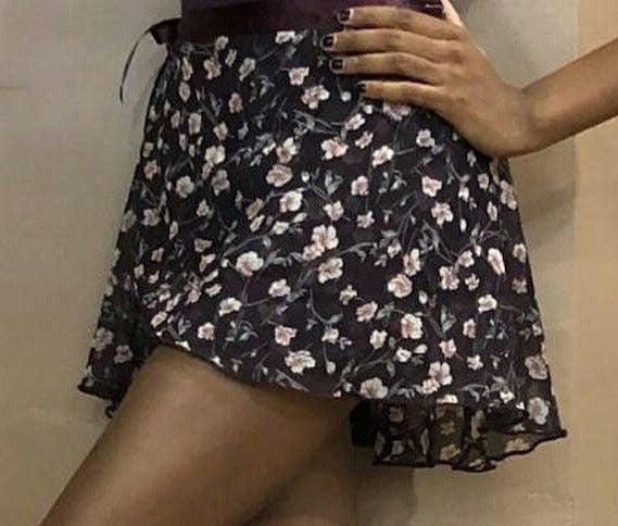 woman wearing chiffon ballet skirt