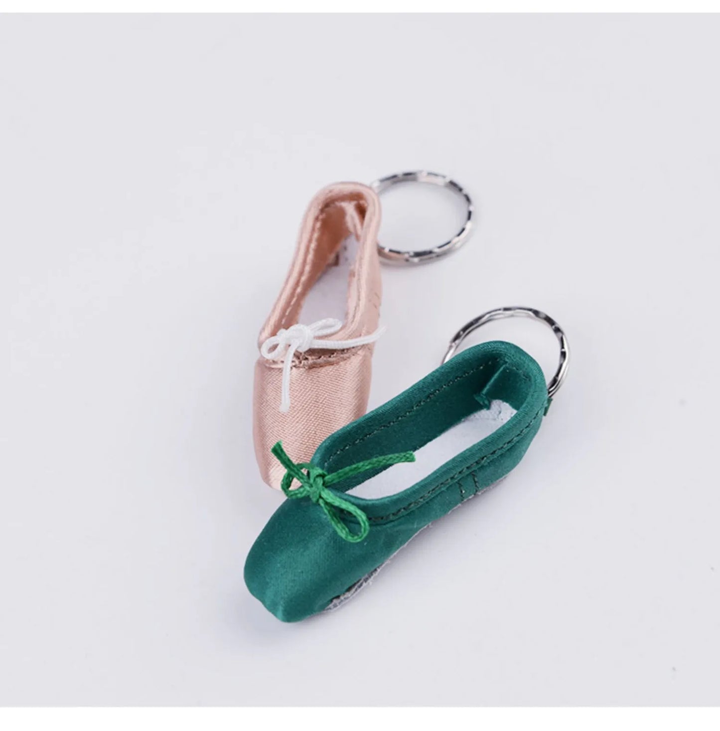 Llavero de zapato de punta satinada - Accesorios de ballet únicos - Panache Ballet Boutique