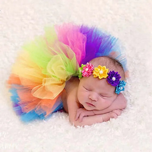 El conjunto de tutú para recién nacido Nika Rainbow