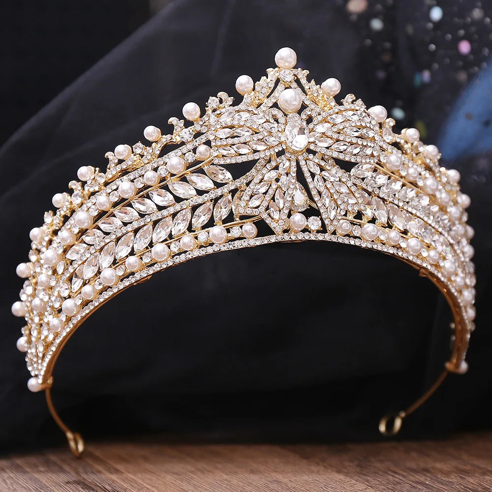 La tiara con lazo de Donella