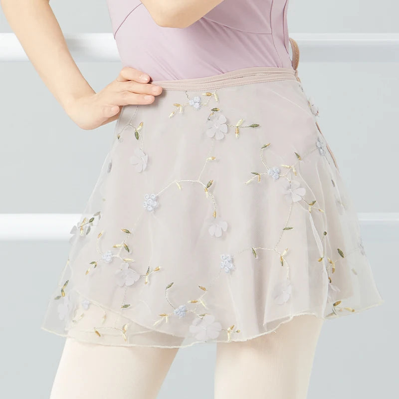 White ballet skirt with embroidered ]flowers