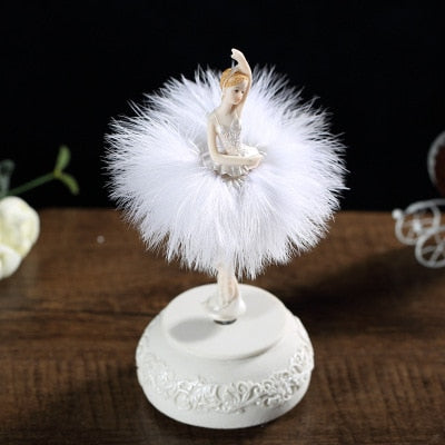 Vorderseite der weißen Ballerina-Spieluhr