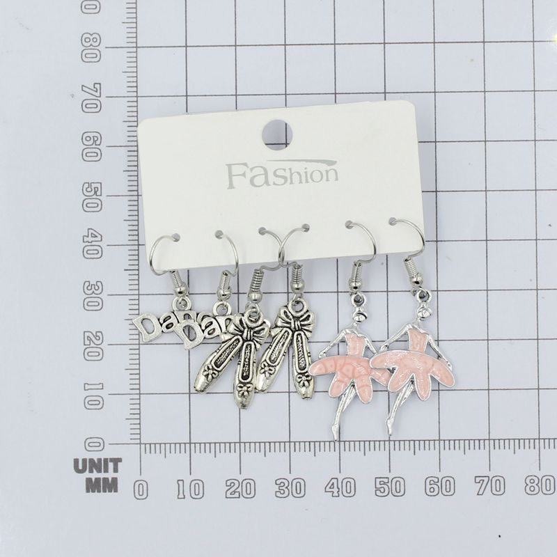 Set aus drei Paar Ballerina-Ohrringen
