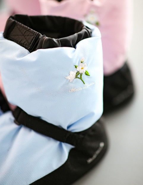 Chaussons d'échauffement de ballet bleu clair avec fleur brodée YAGP