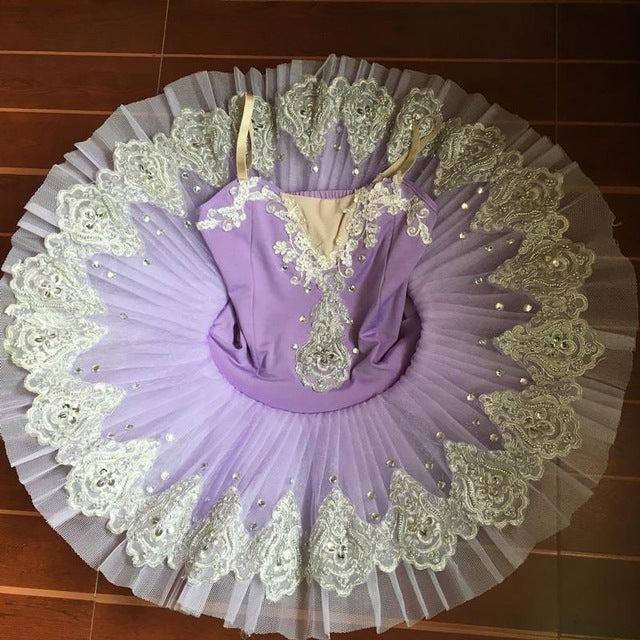 Bell-Tutu im professionellen Stil für Mädchen in Lavendel