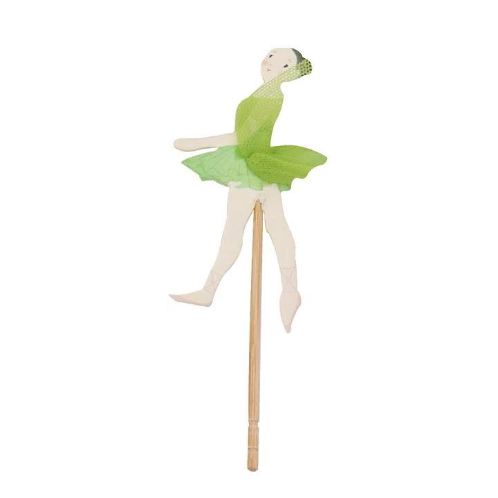 grüner Ballerina-Kuchen und Cupcake-Topper